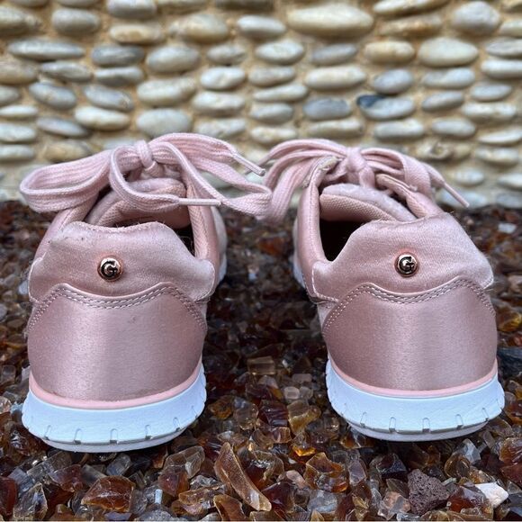 Guess Women Pink Gemma Low Top Logo Print Sneakers Metallic Accents Size 7.5 EUC - Picture 10 of 12